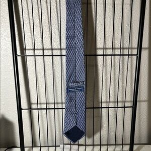 Vineyard Vines Blue Geometric Silk Tie